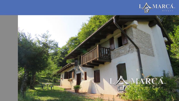 CASALE RUSTICO NEI BOSCHI DI CAVASO DEL TOMBA