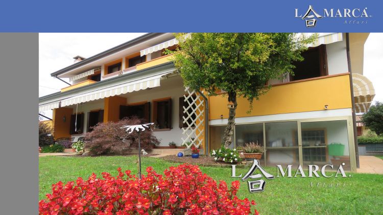 BIFAMILIARE AL GREZZO FINITA ESTERNAMENTE AD ALTIVOLE